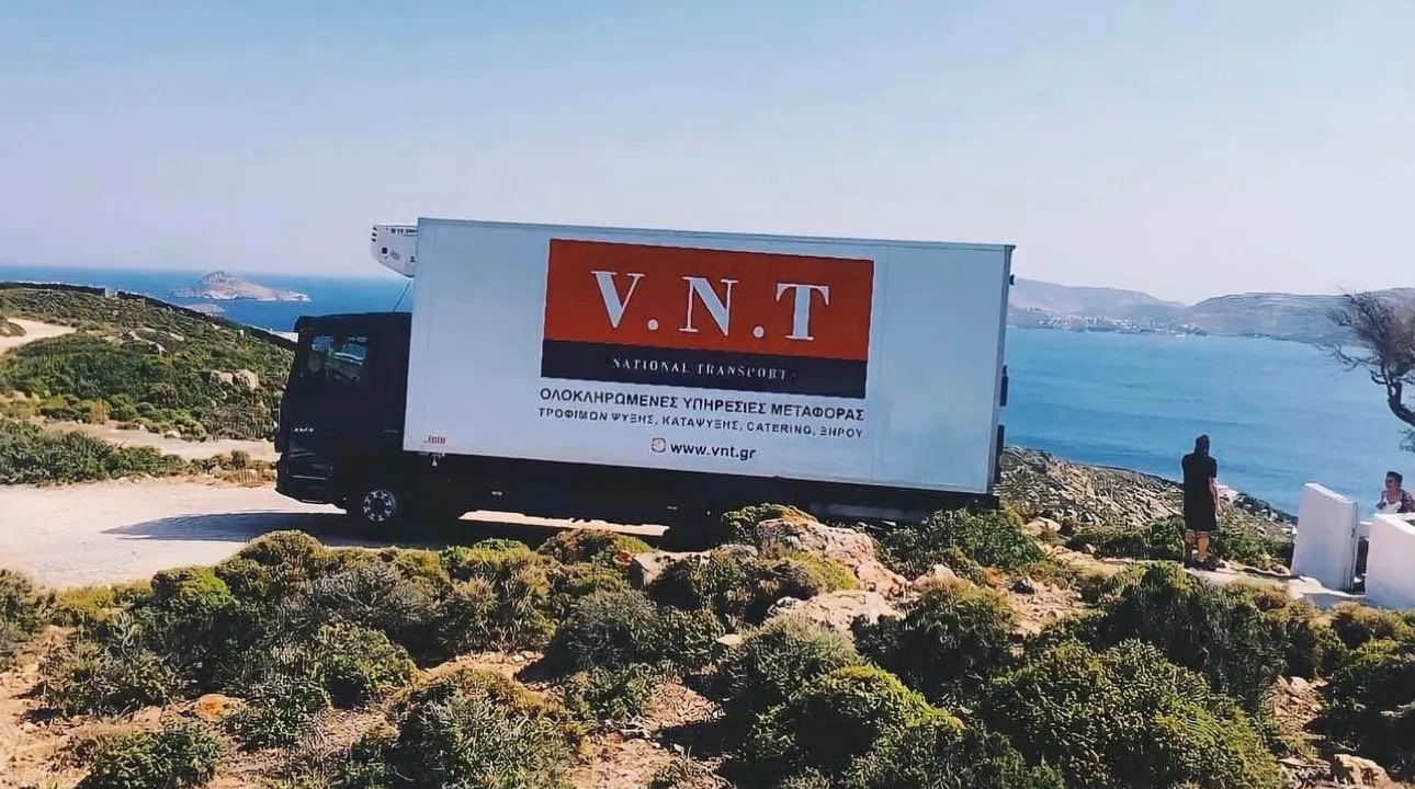 Φορτηγό VNT ΜΕΤΑΦΟΡΙΚΗ στην Πάτμο